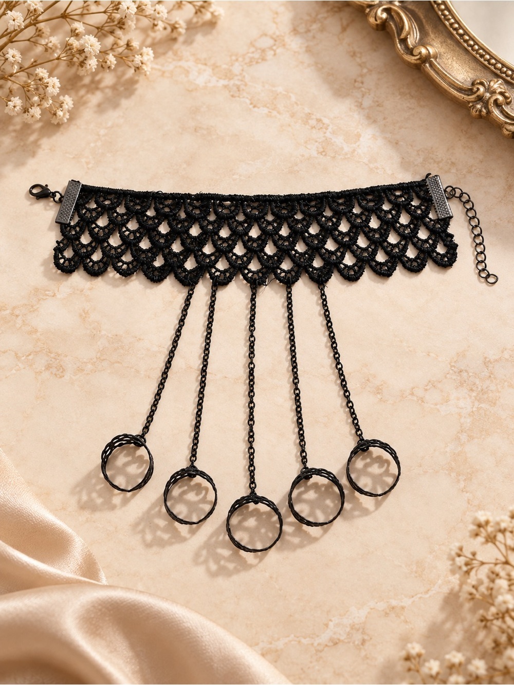 Gothic Hand Chain Bracelet - Picture 4 of 4